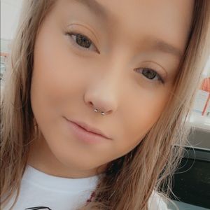 Meet your Posher, Mandy